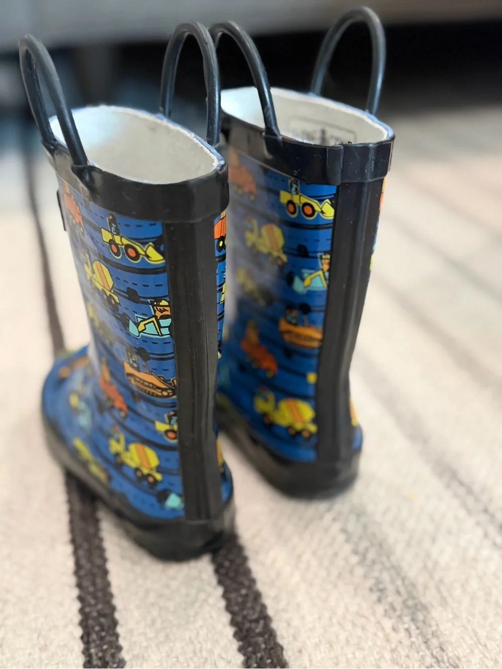 Kids Rain Boots - Lone Cone Size 8